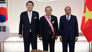 HLV Park Hang Seo nhận huân chương vì sự nghiệp ngoại giao Hàn Quốc
